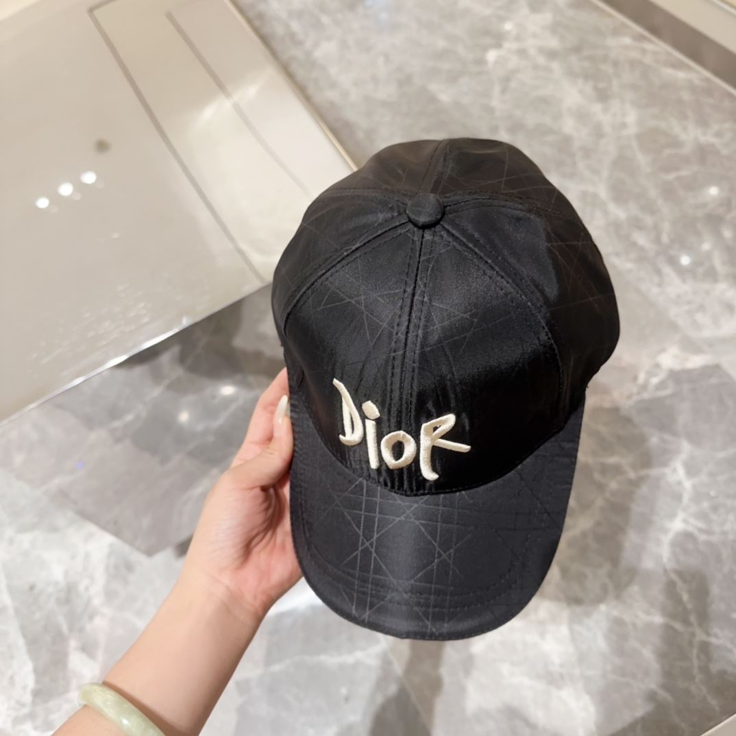 Christian Dior Caps